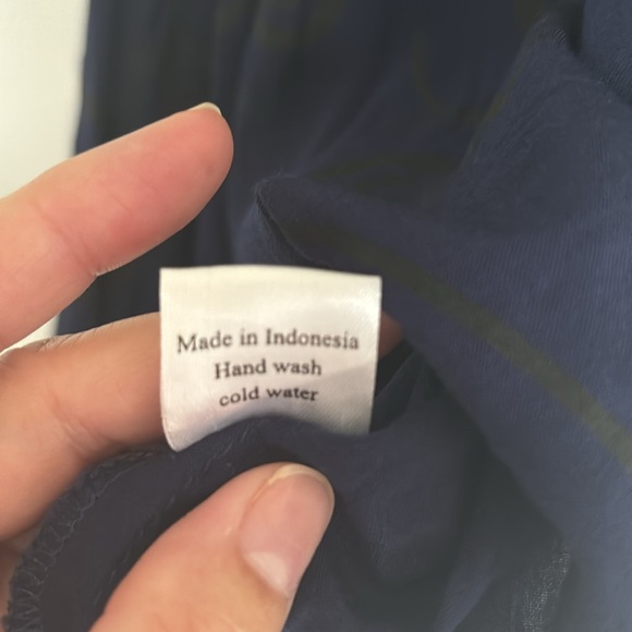 Kamohoalii (Hawaiian brand) string tank top. Blue/gold design; sized large - Picture 5 of 6